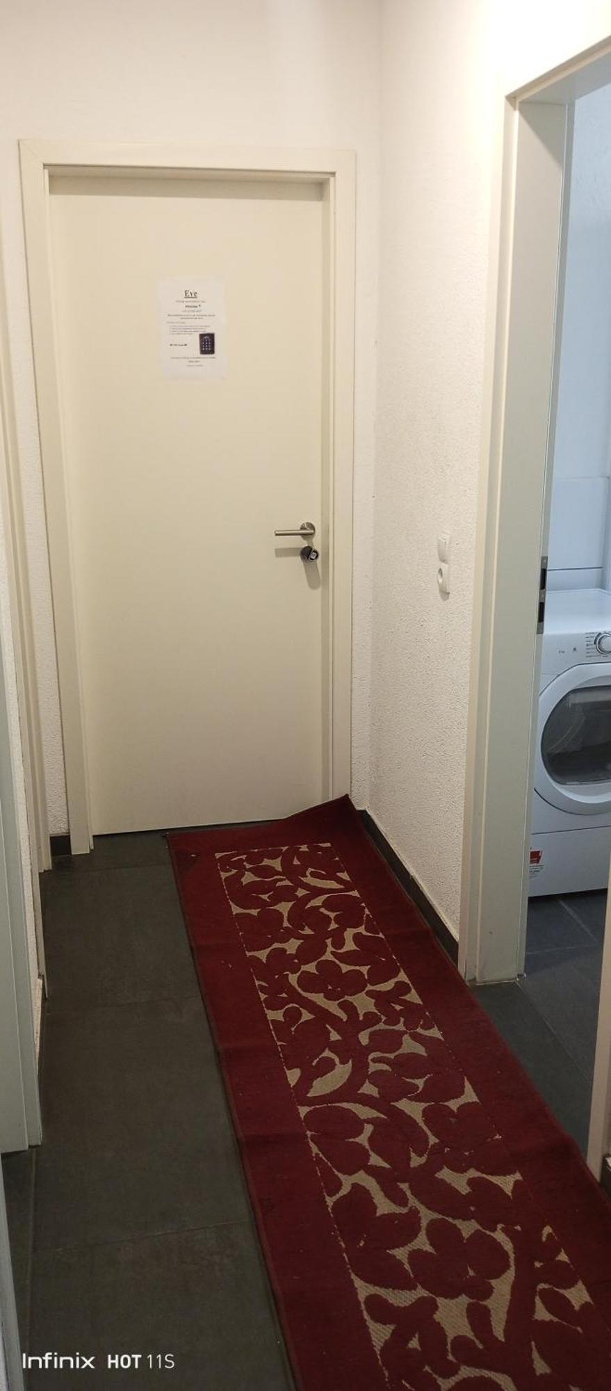Gemuetliches Lisa Zimmer Mit Gemeinschaftskueche Heilbronn Zentrum Экстерьер фото