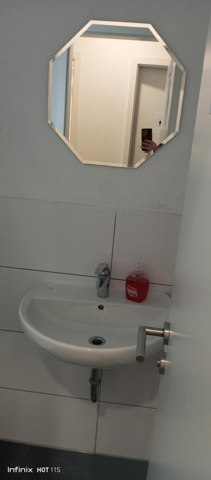 Gemuetliches Lisa Zimmer Mit Gemeinschaftskueche Heilbronn Zentrum Экстерьер фото